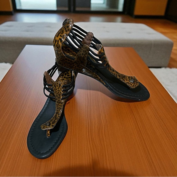 Donald Pliner Women’s Size 9 Brown Black Leopard Wedge Strappy Sandal Back Zip - Picture 1 of 8